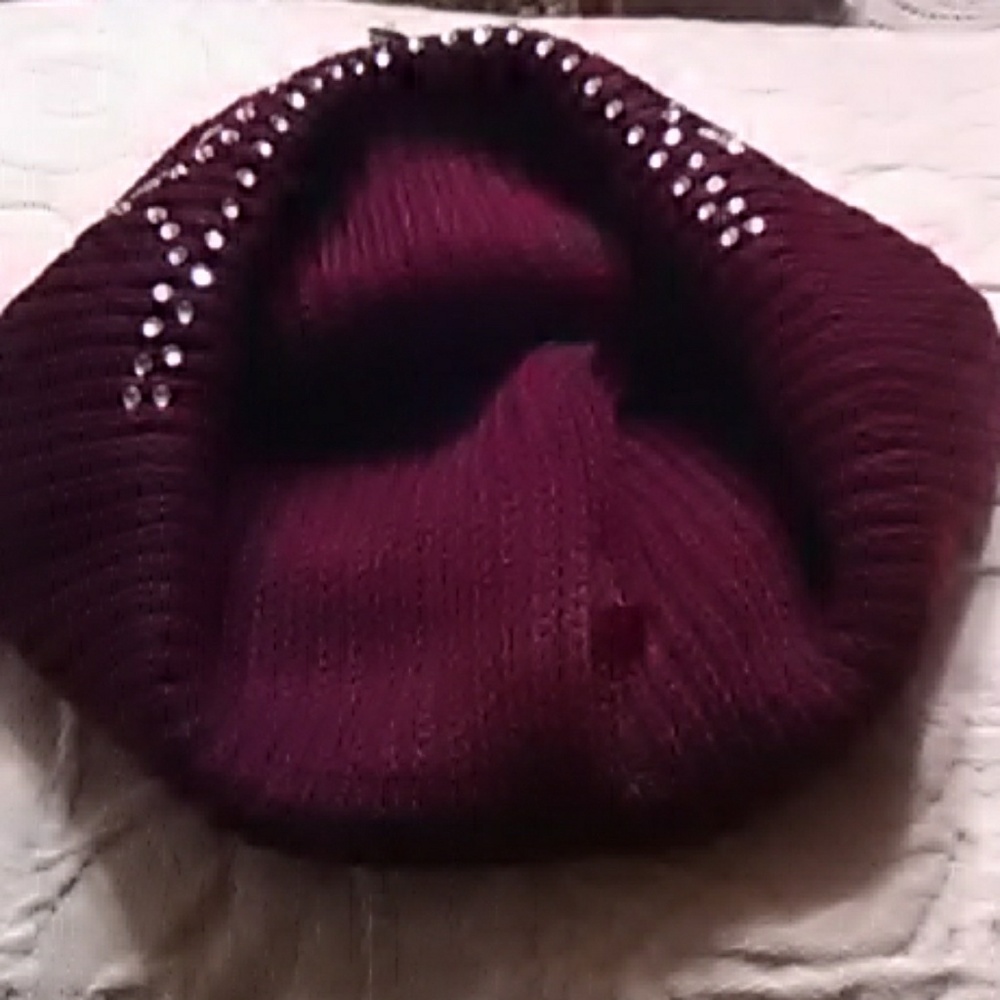 Sweater hat - Picture 2 of 3